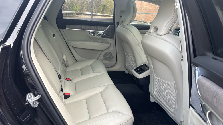 Volvo V90 2.0 B5P Ultimate Dark 5dr Auto Petrol Estate